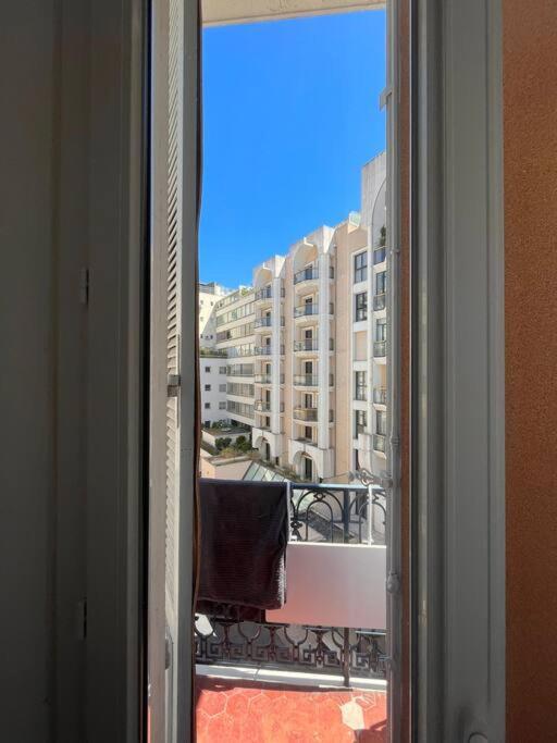 Deux Pas Du Palais Du Festival Cannes Exterior foto